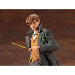 Fantastic Beasts ARTFX+ Newt Scamander Figurine