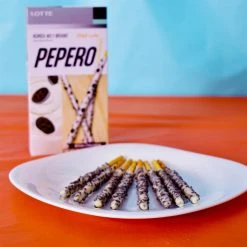 Pepero - White Cookie Snacks & Drinks